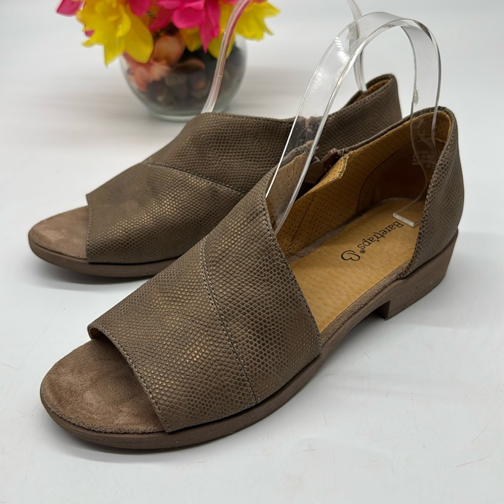 Baretraps Sedina Tan Snakeskin Print Brown Peep Toe Flat Sandal SZ 6.5 MCS7318N